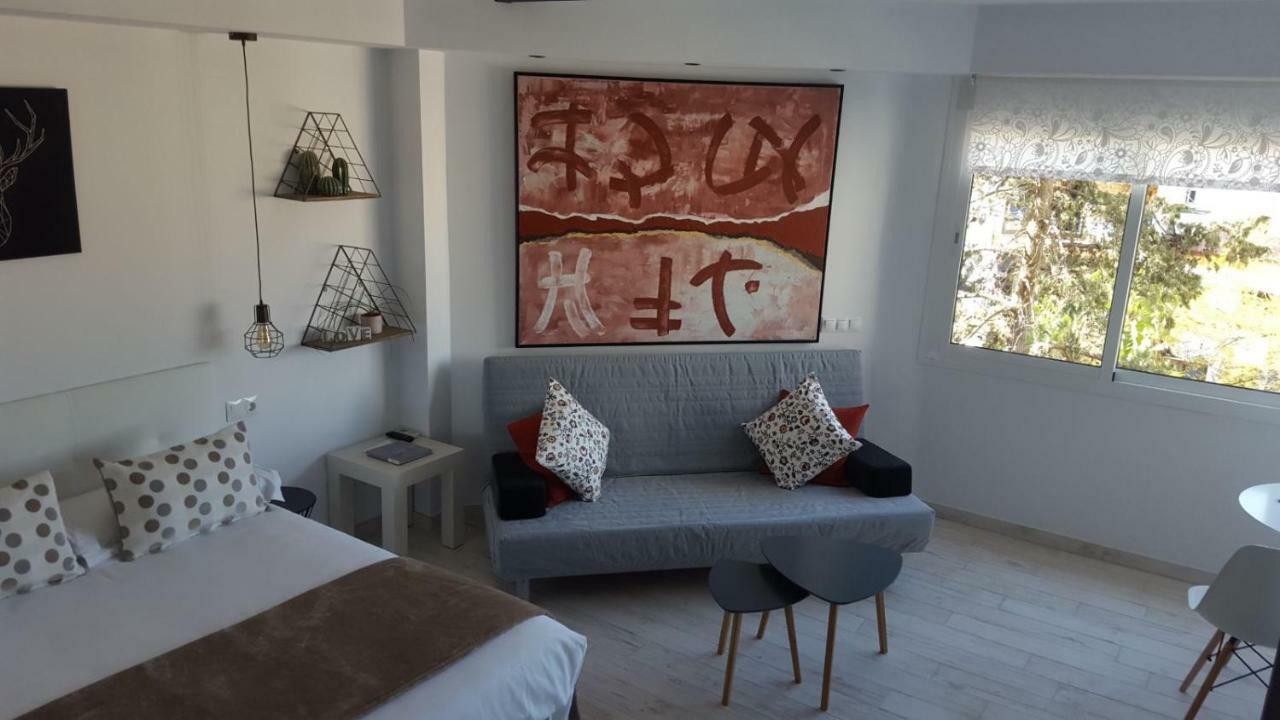 Estudiosol40 Torremolinos Luaran gambar